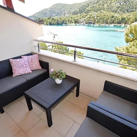 L Apartment Bacina